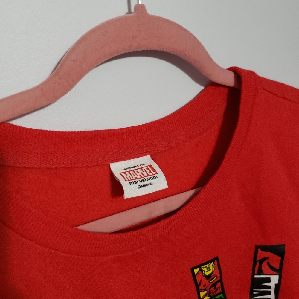 Marvel Cropped red comic sweatshirt. Hot Topic - Picture 2 of 4